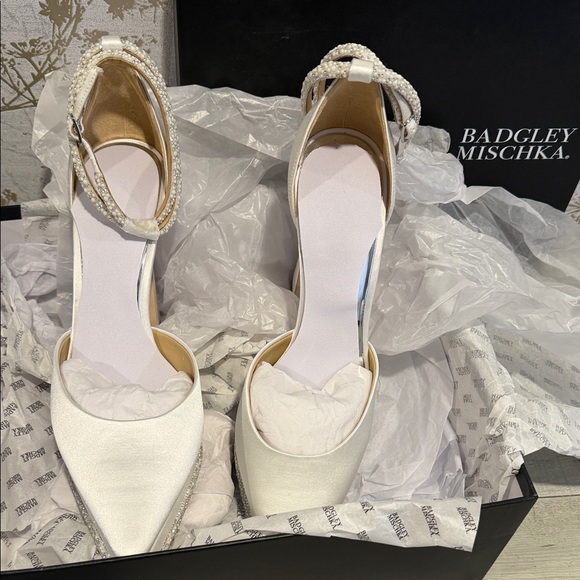 Badgley Mischka Eliana Cream Platform Heels - Picture 3 of 5